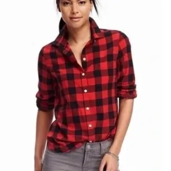 Old Navy Tops - Old Navy The Classic Shirt Red Black Gingham Plaid Flannel SP PETITE SMALL
